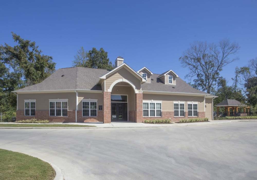 Apartments with spacious area at Lakeside Villas in Baton Rouge, Louisiana