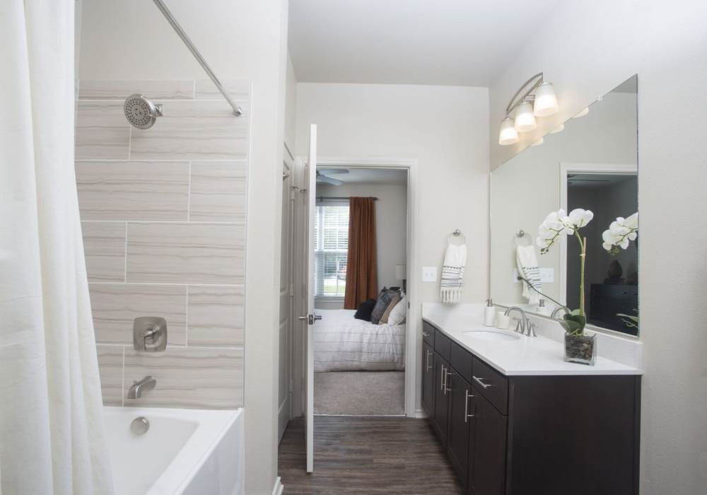 Bathroom at Lakeside Villas in Baton Rouge, Louisiana