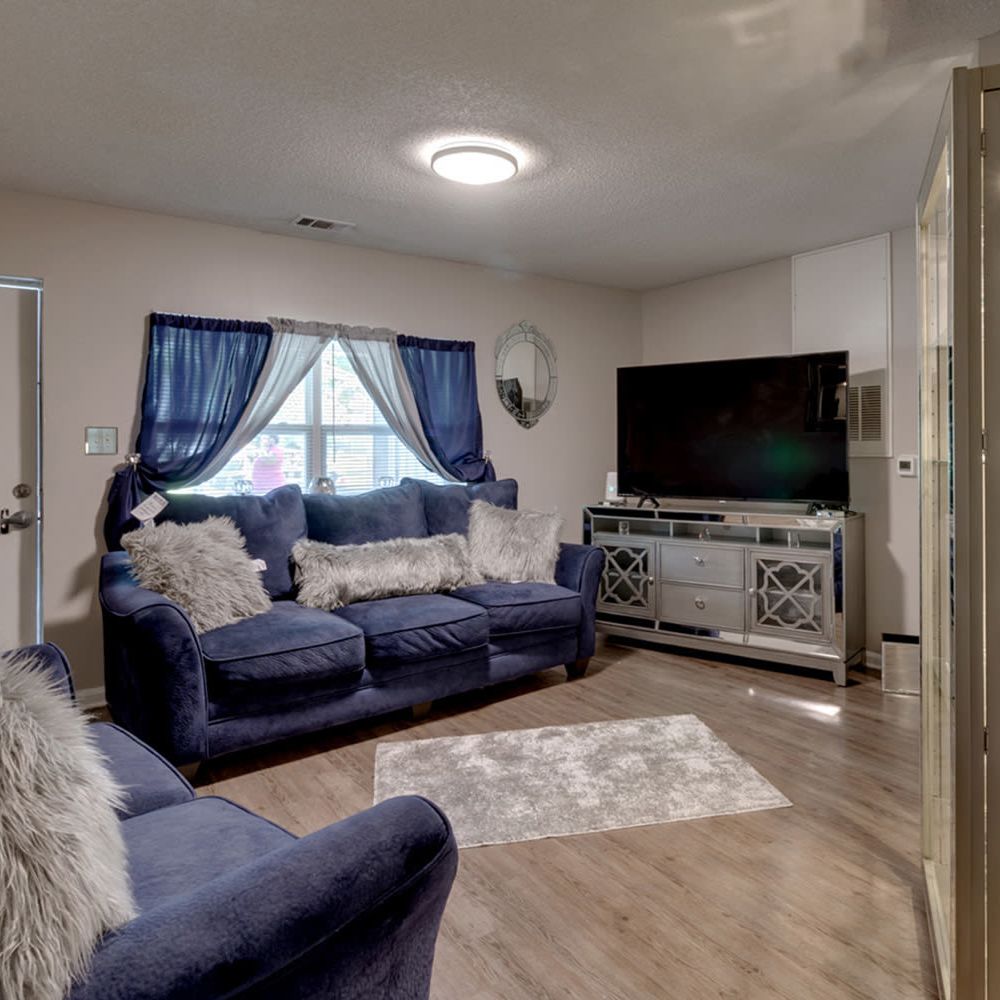 123 Club apartments in Beaufort, {location_state_name}} 