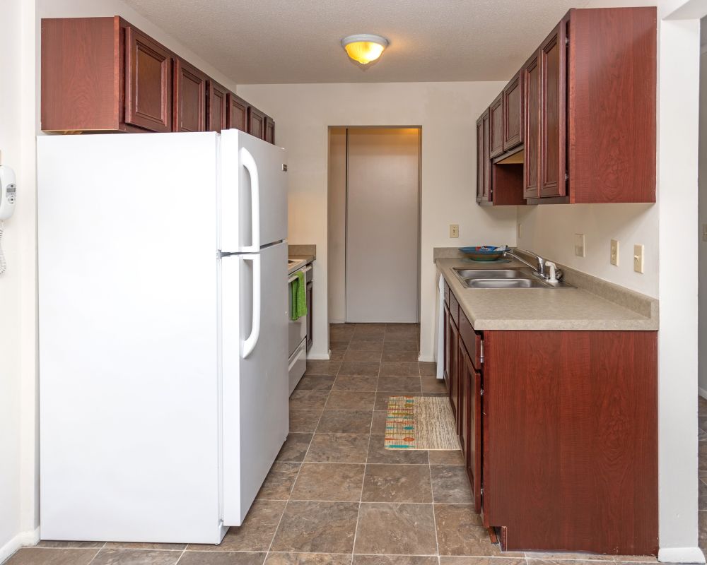 Kitchen at Lincoln Park Apartments in Duluth, Minnesota 