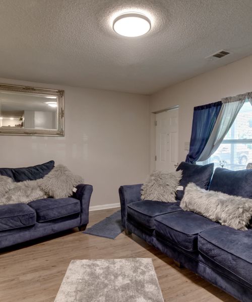 Spacious living room at 123 Club in Beaufort, South Carolina