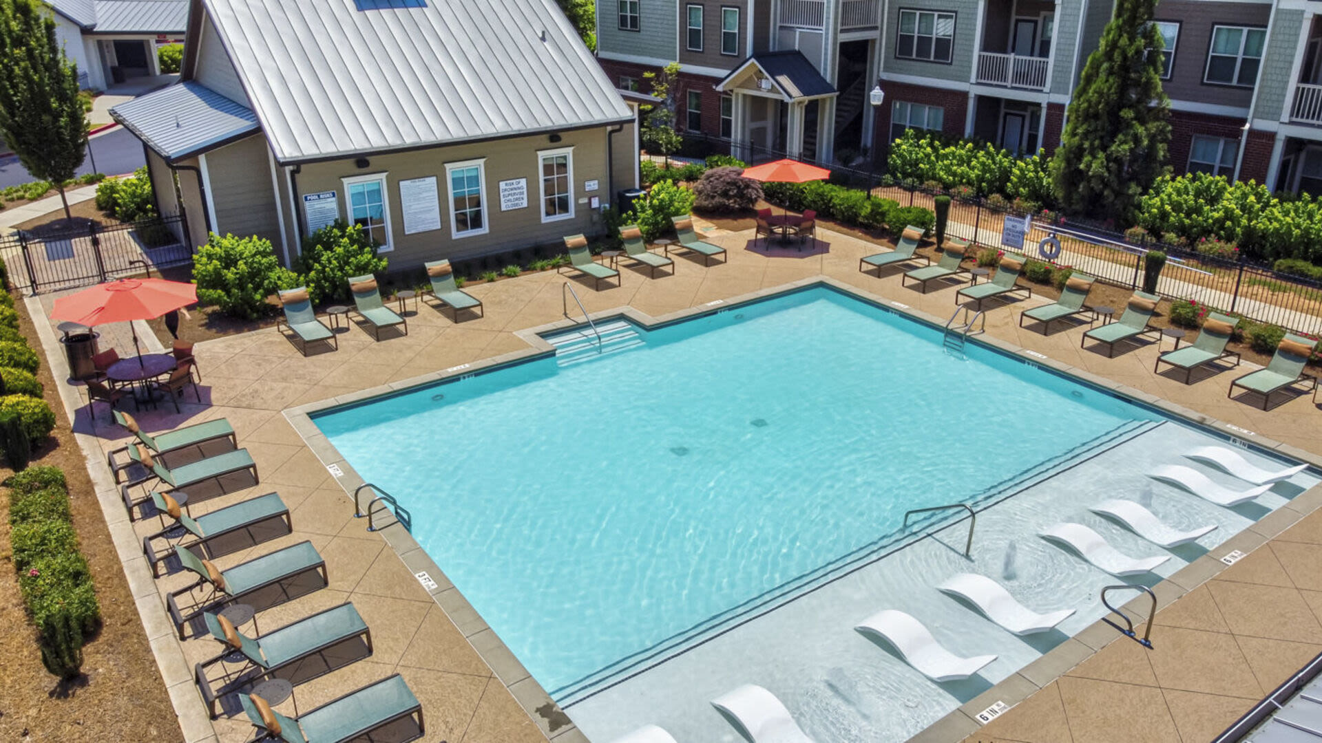 Aerial view of swimming pool at Avonlea Creekside in Marietta, Georgia