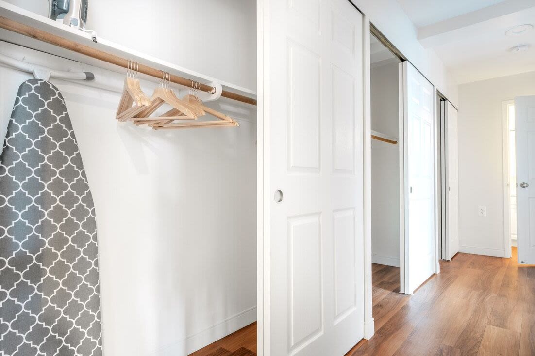 Walk-in closets Christopher Columbus Plaza in Boston, Massachusetts