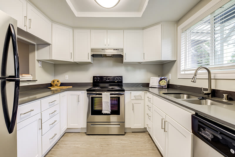 Sixty58 Townhomes - 6058 Riverside Boulevard - Sacramento 2 of 2