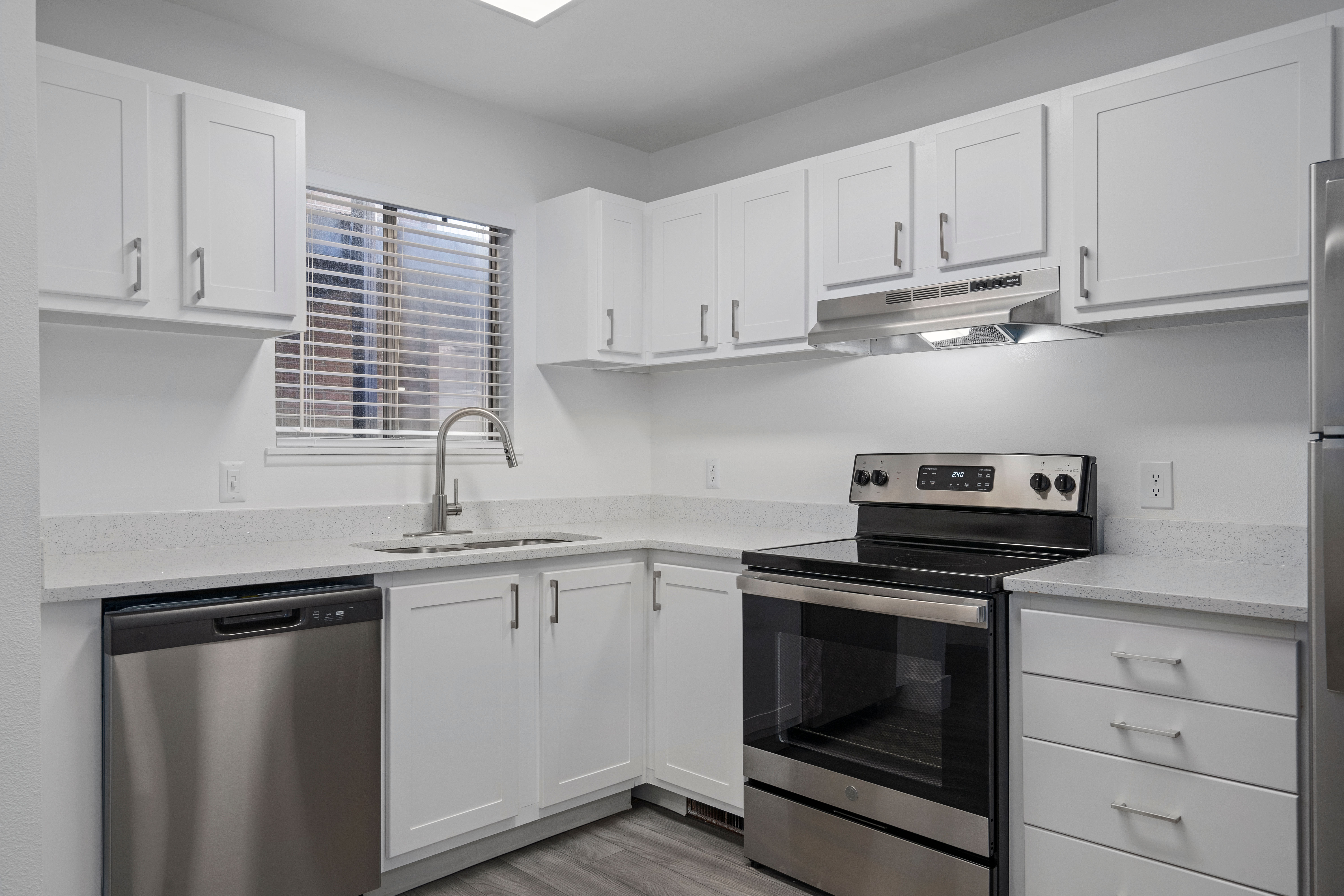 The Franklyn Apartments 2 of 7