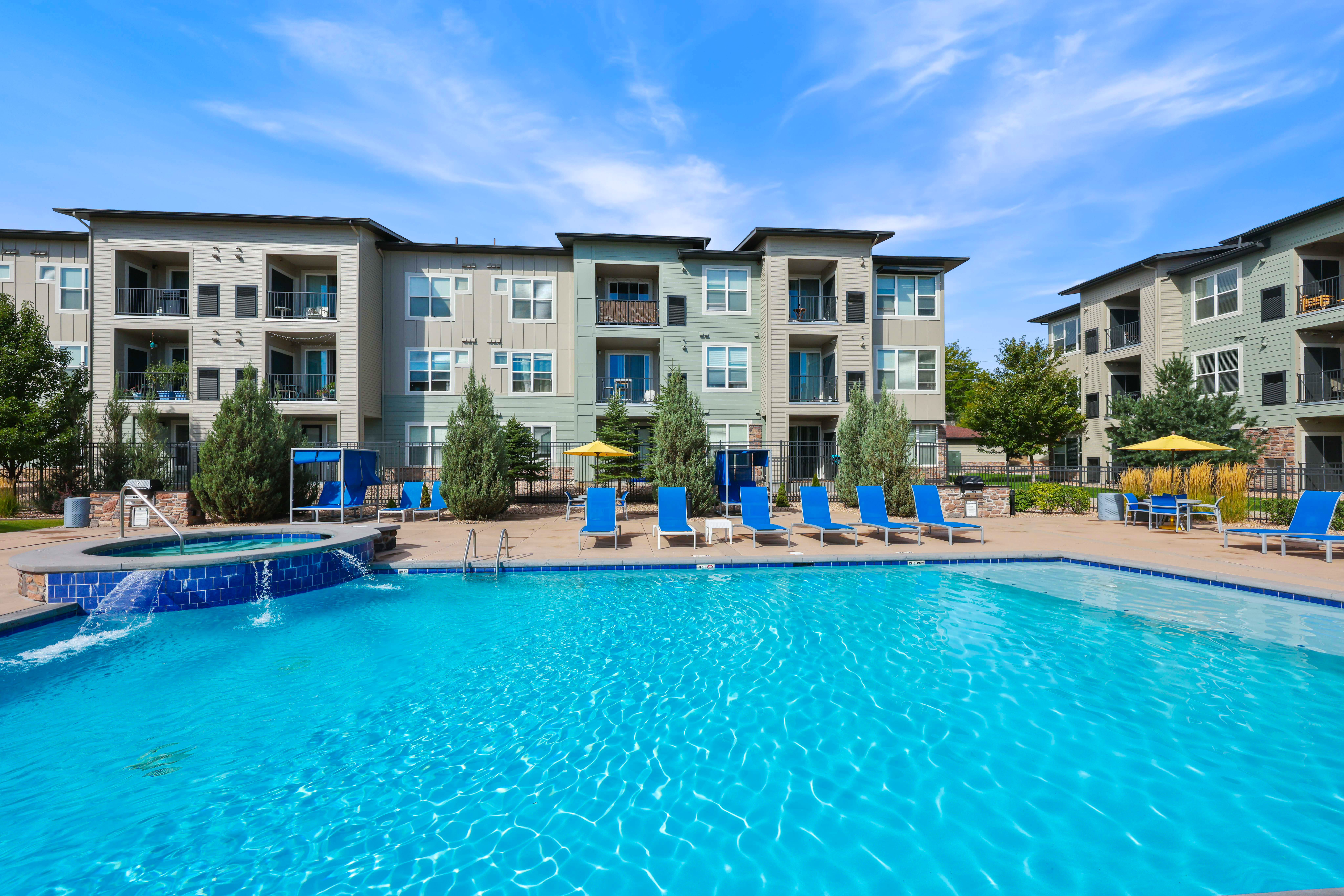 Westlink at Oak Station Apartments 2 of 5
