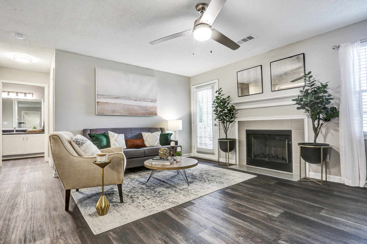 The Laurel Apartments 3 of 10