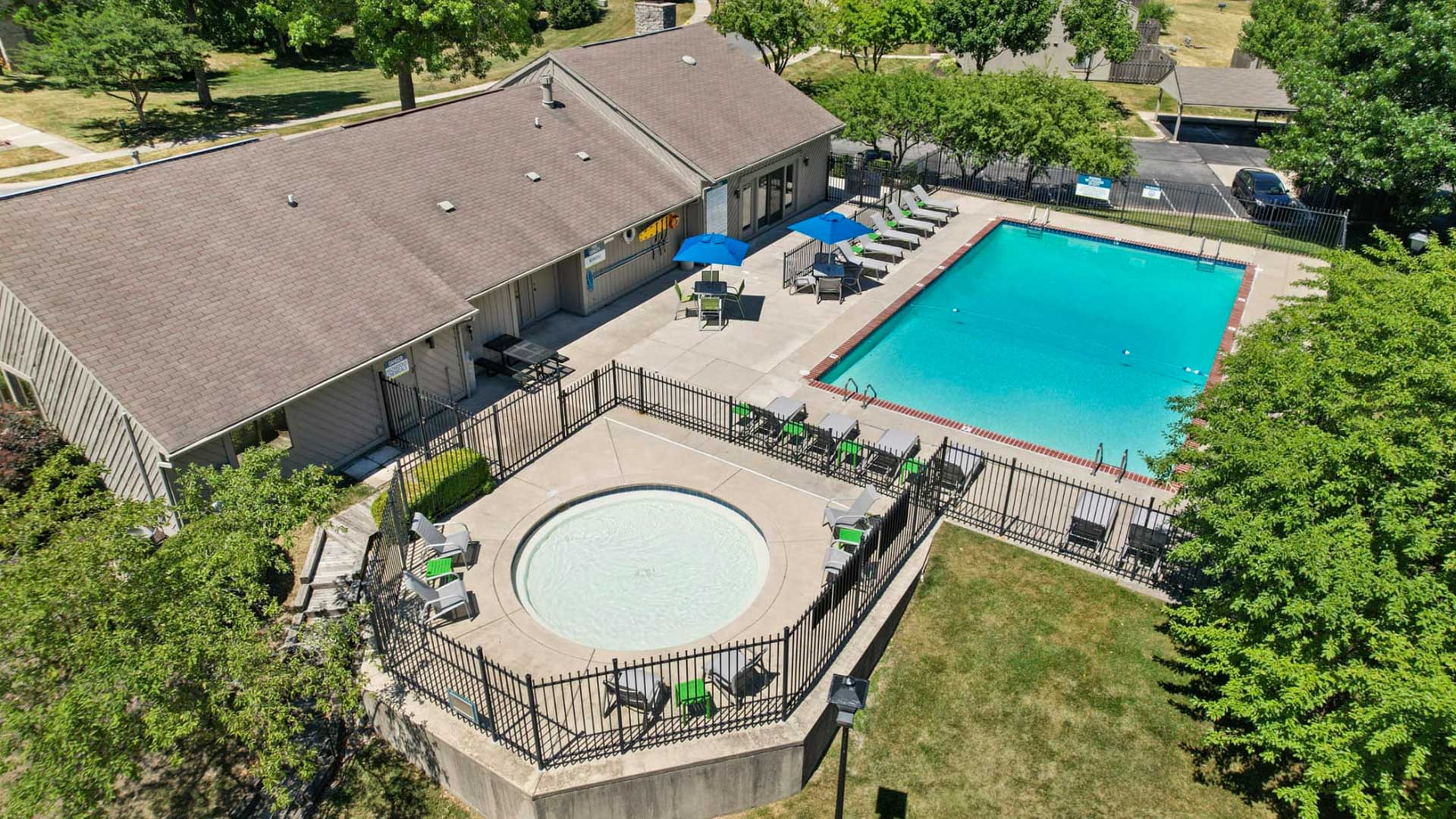 Woodbridge Apartments 2 of 10