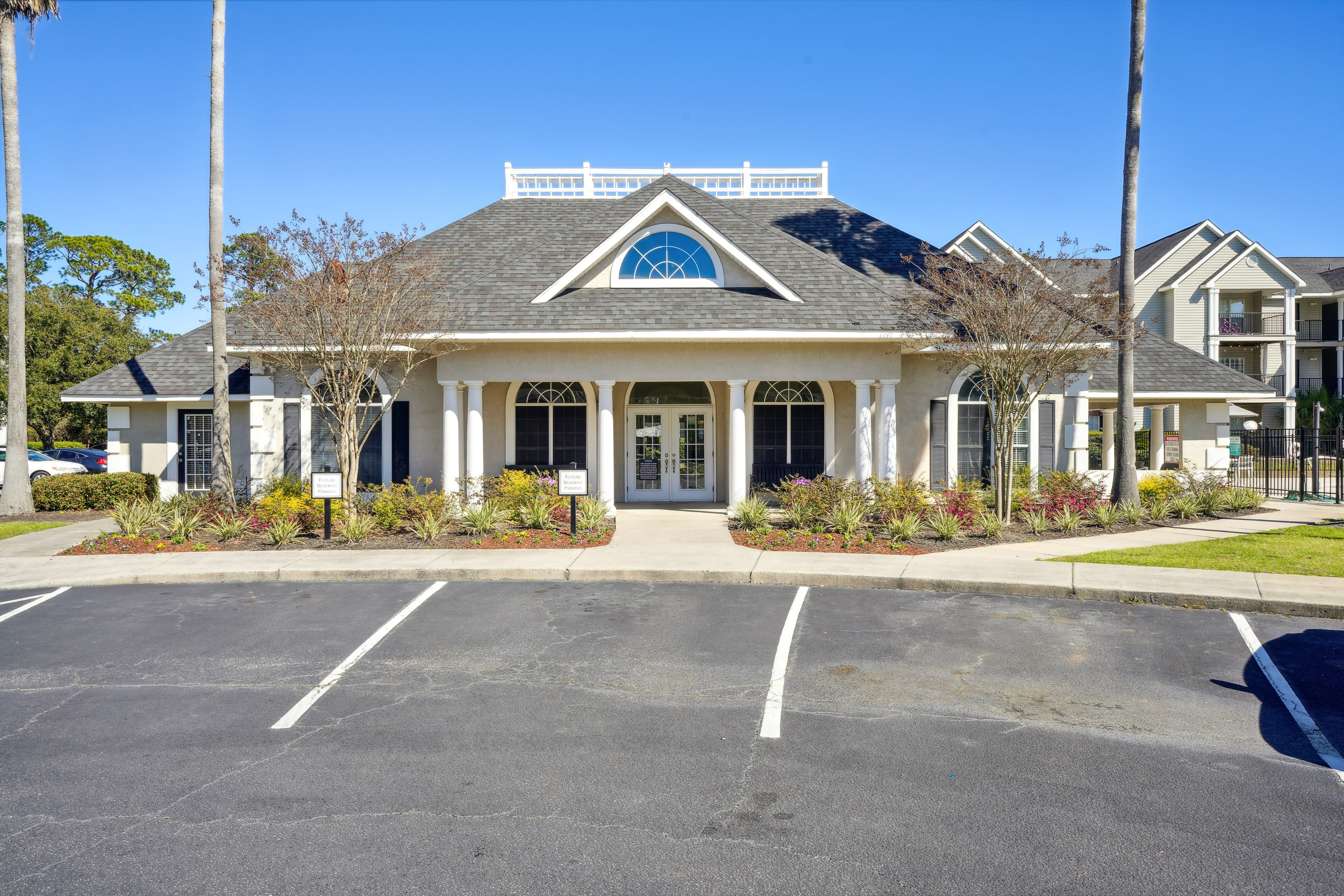 Palm Club Apartment Homes 11 of 12