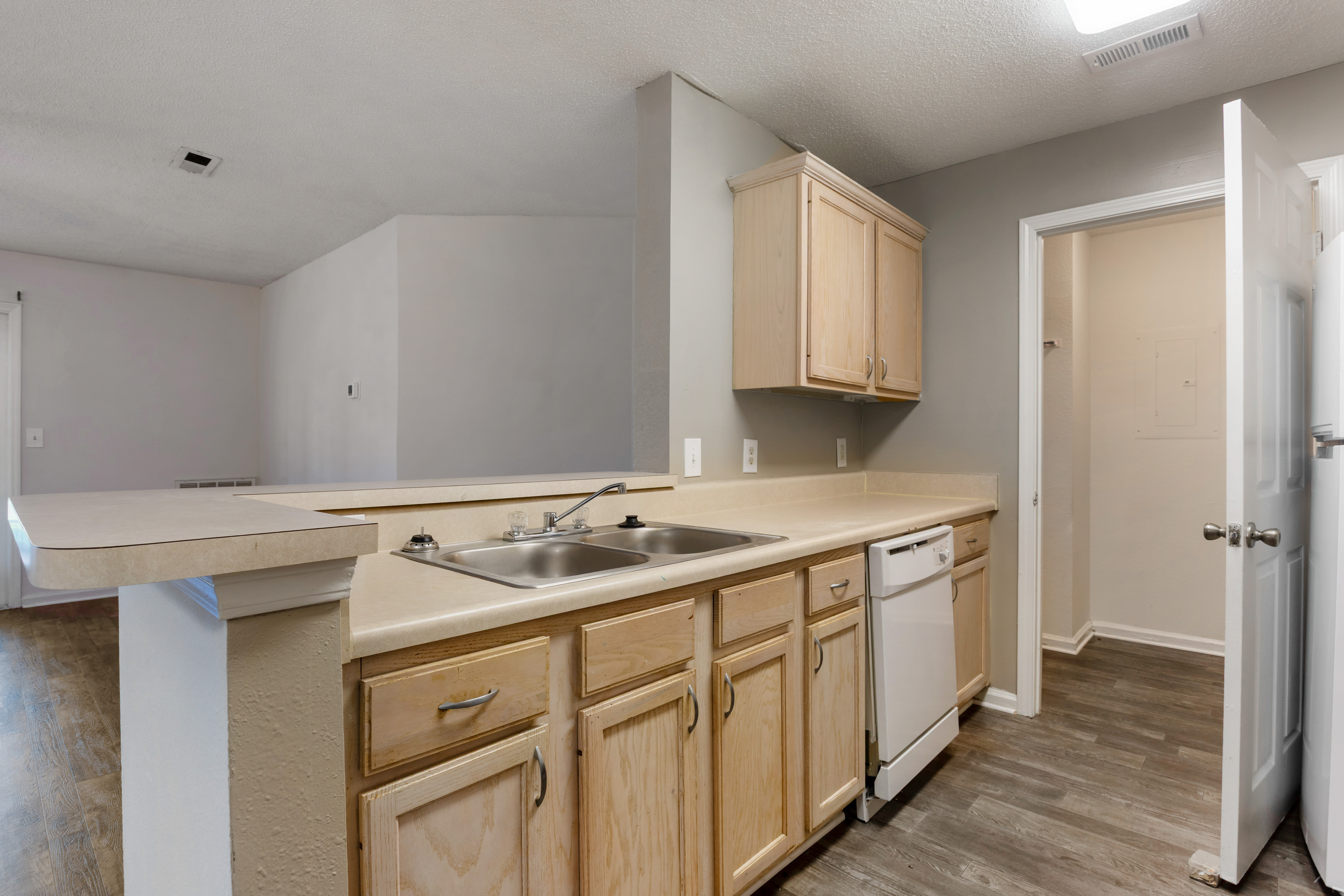 Palm Club Apartment Homes 6 of 12