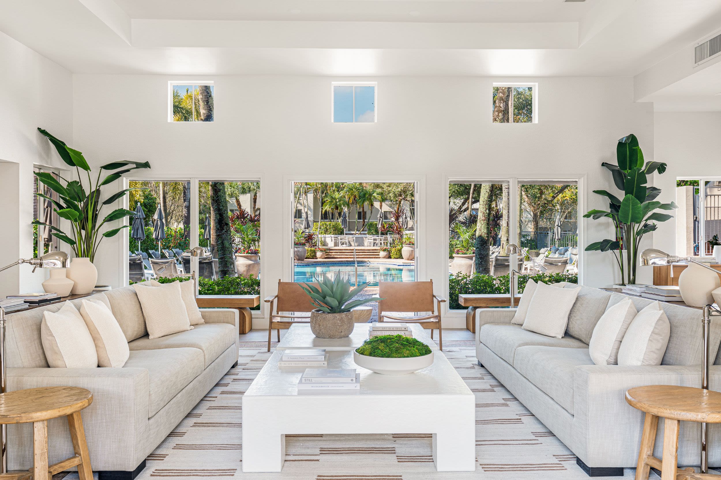 Coconut Palm Club Apartments 2 of 12