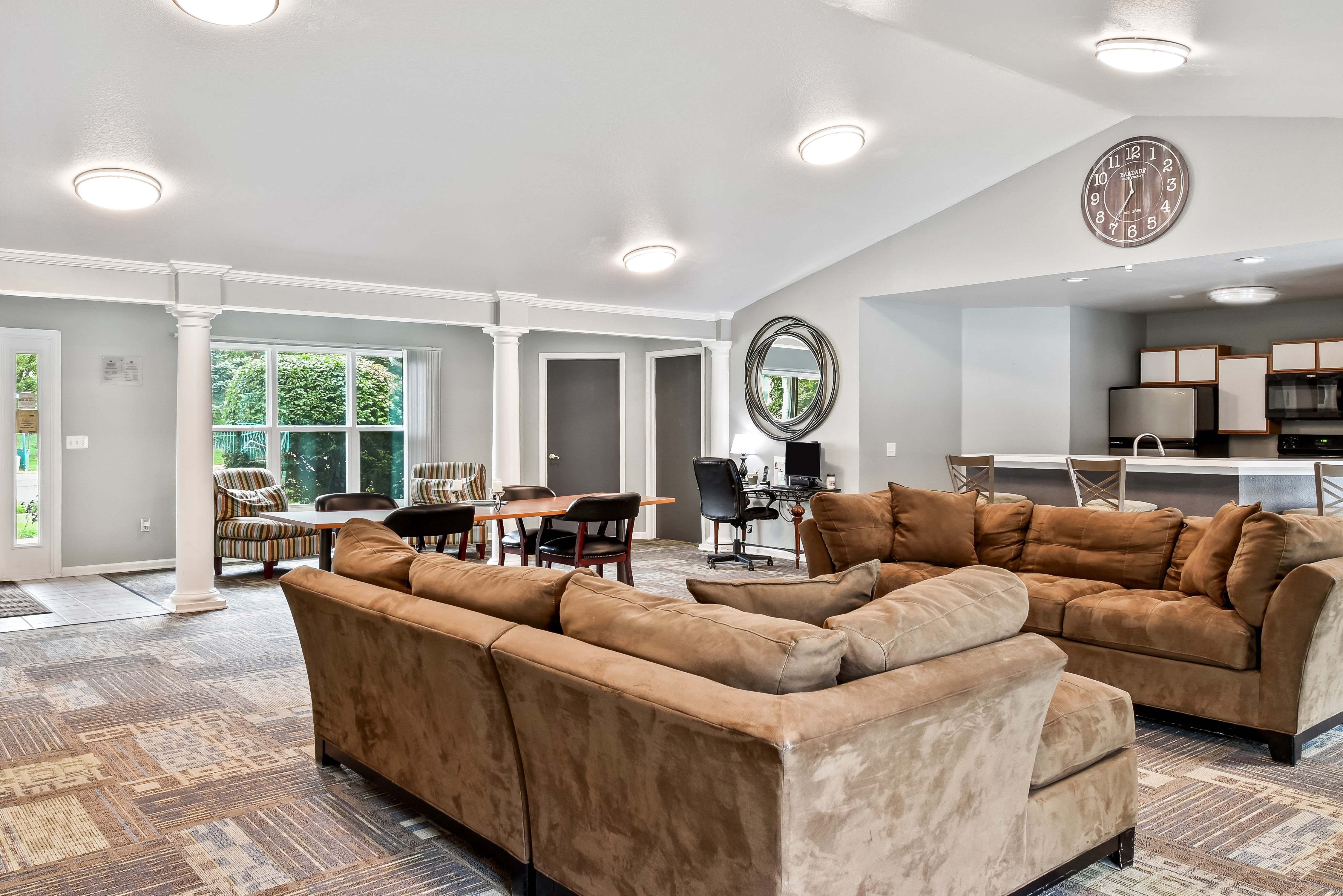 Cascade Apartments 4 of 12