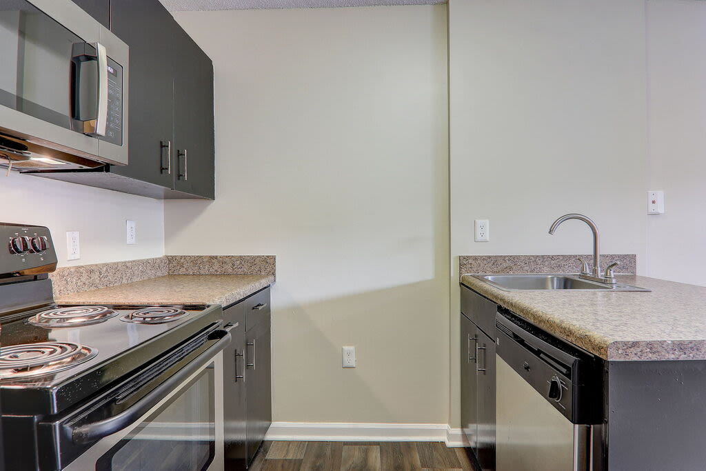 The Grove Apartments 4 of 12