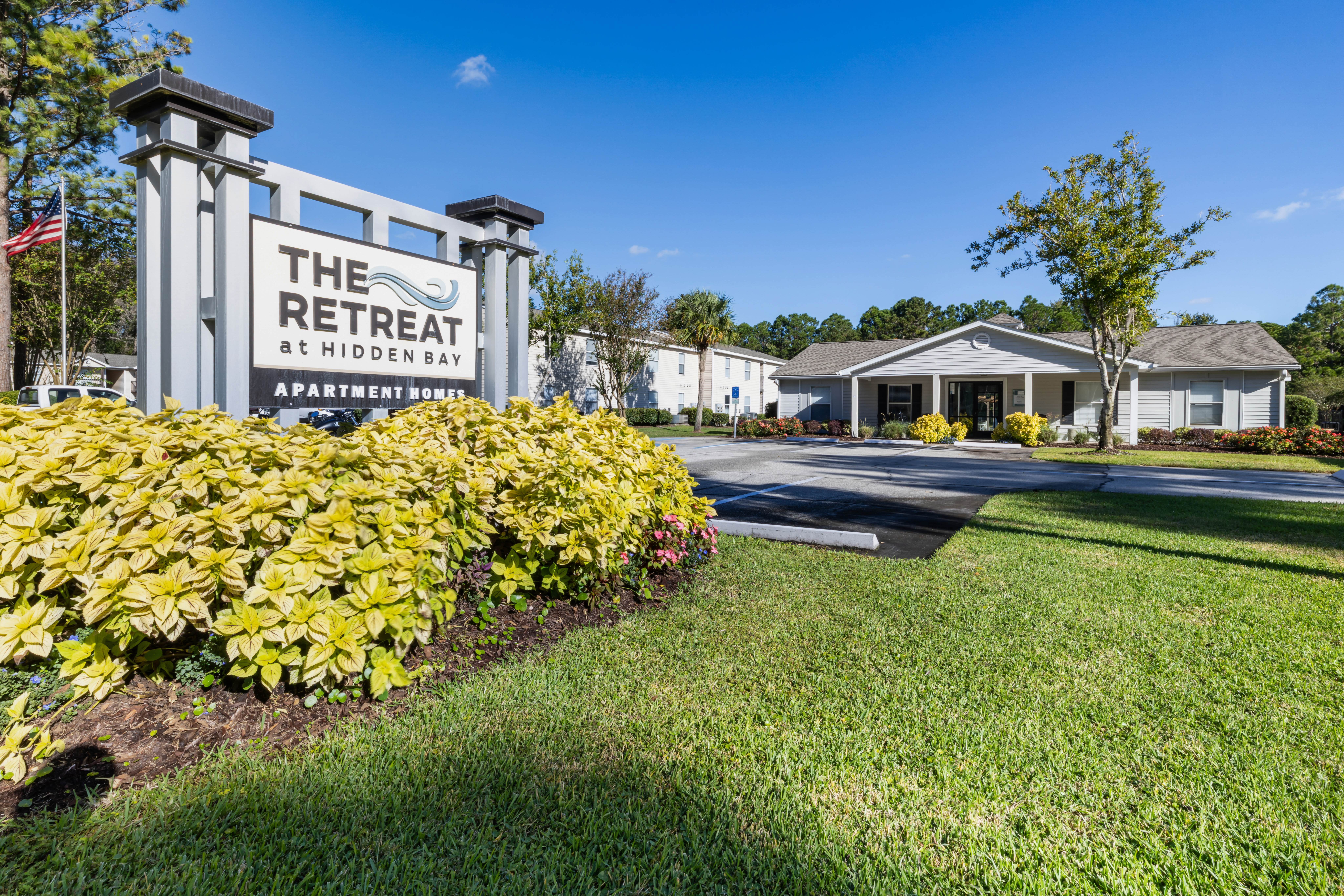 The Retreat at Hidden Bay Apartment Homes 2 of 12
