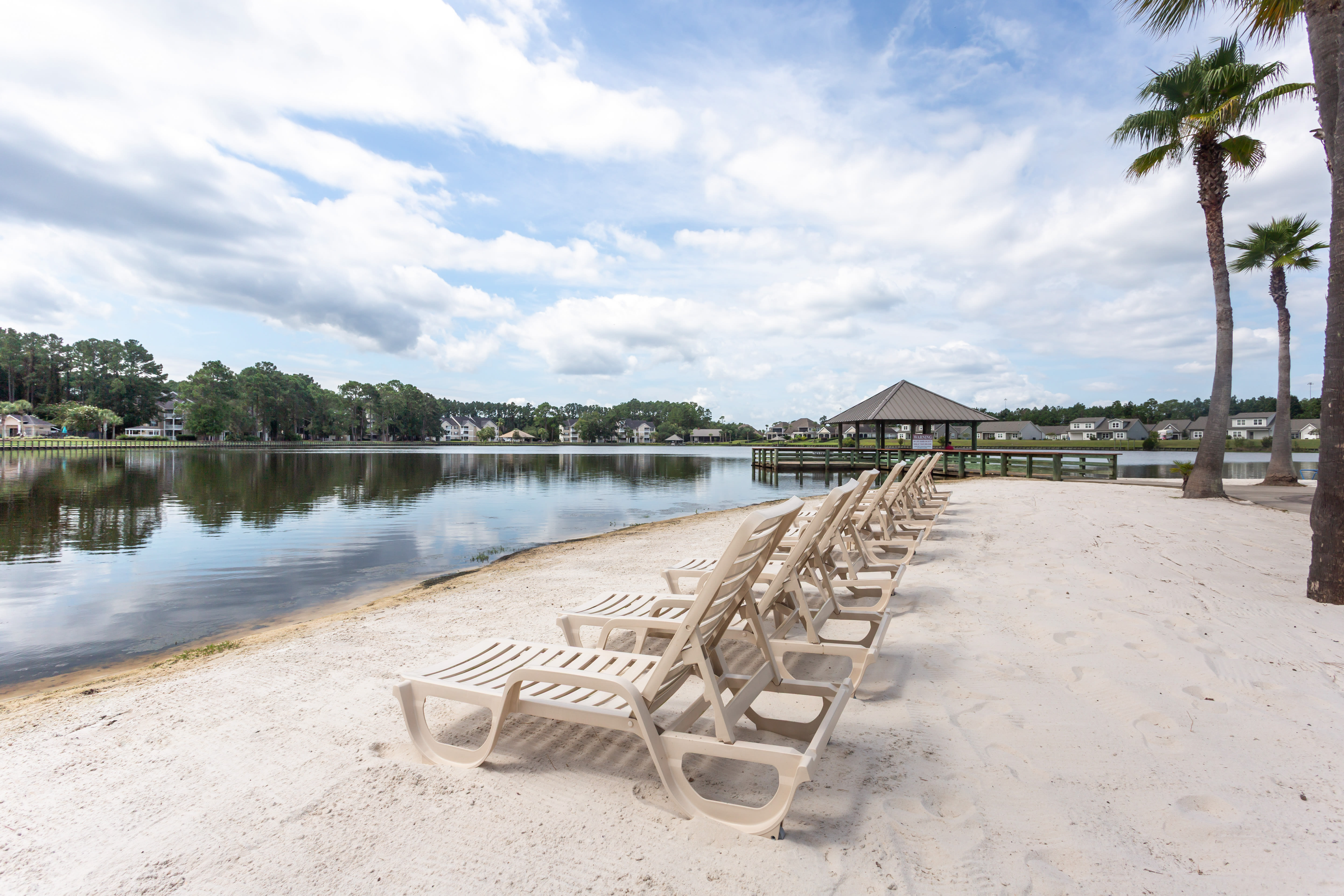 The Retreat at Grande Lake Apartments 4 of 12
