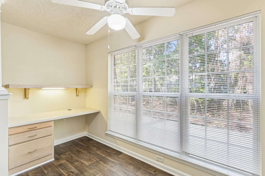 Woodland Crossing Apartment Homes 9 of 12