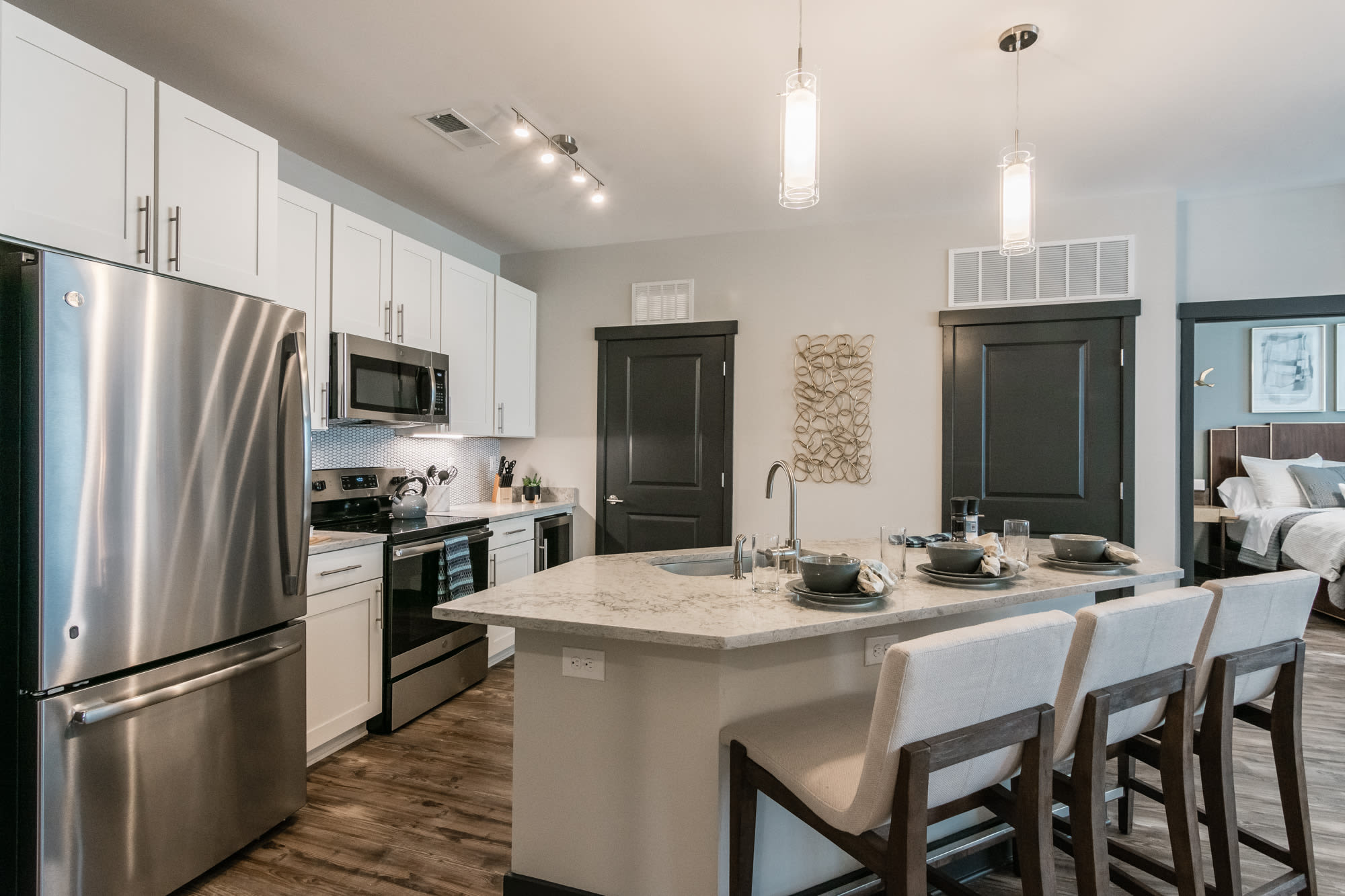 Vintage Gateway Apartments 1 of 12