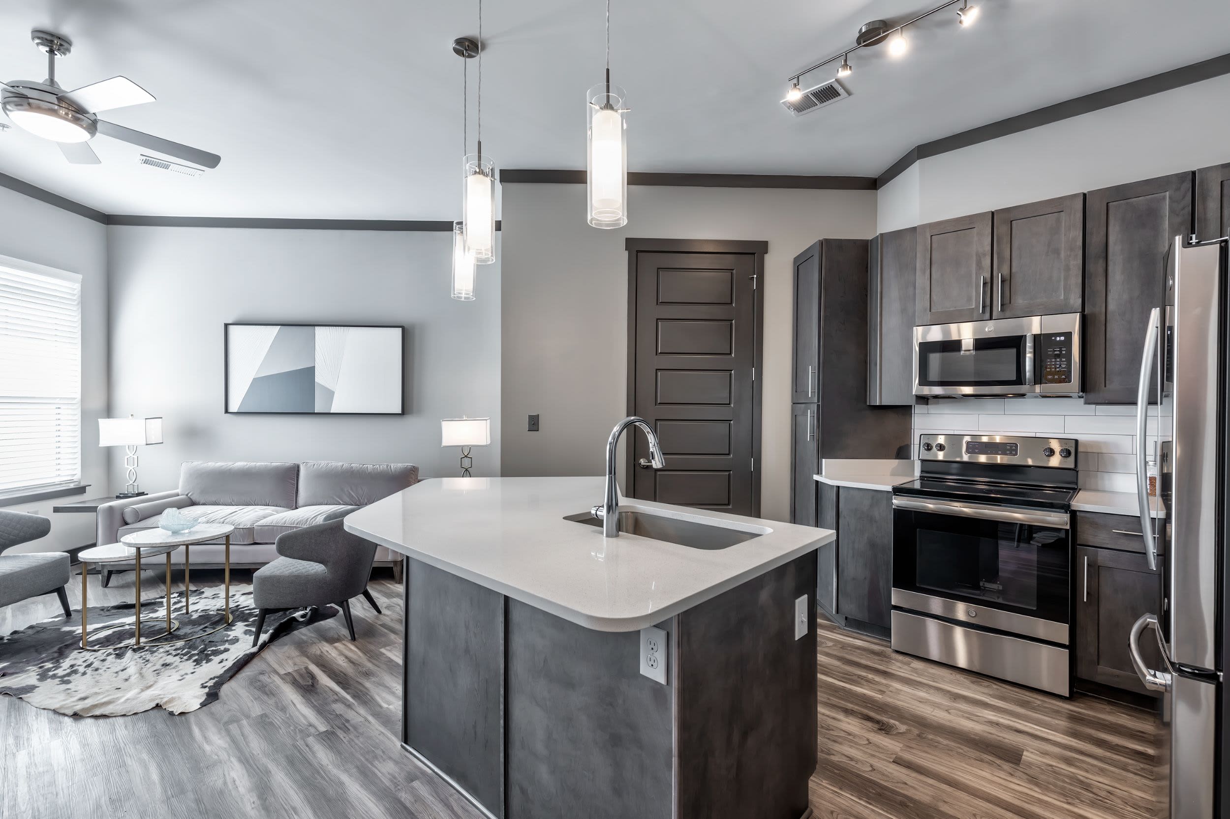 The Ivy Apartment Homes 1 of 12