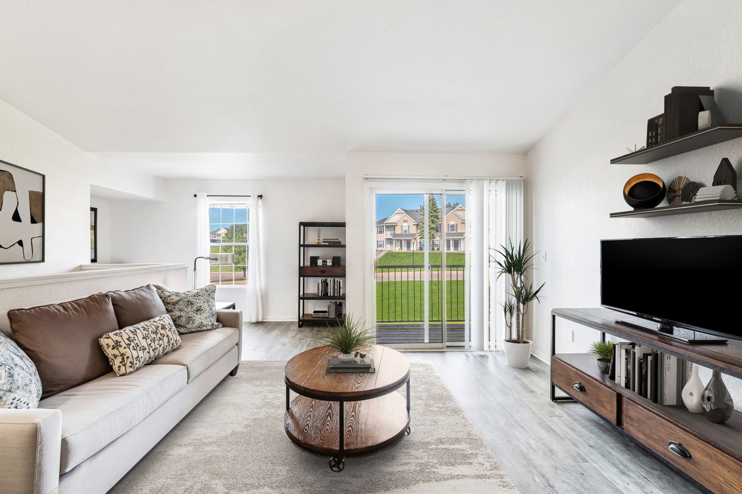 Woodland Lakes Apartments 1 of 12