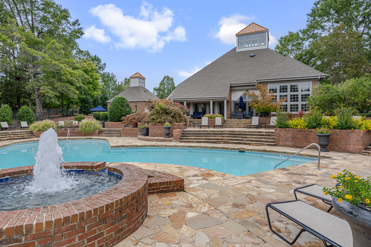Southpoint Estate Apartments 2 of 12