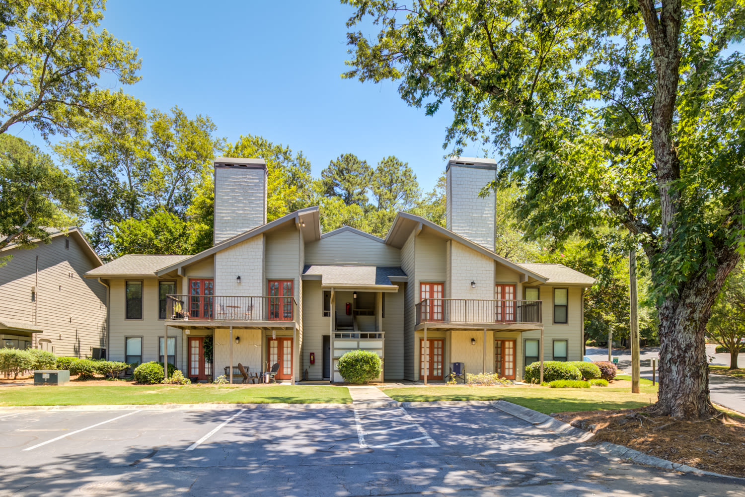 The Lodge on the Chattahoochee Apartments 5 of 7