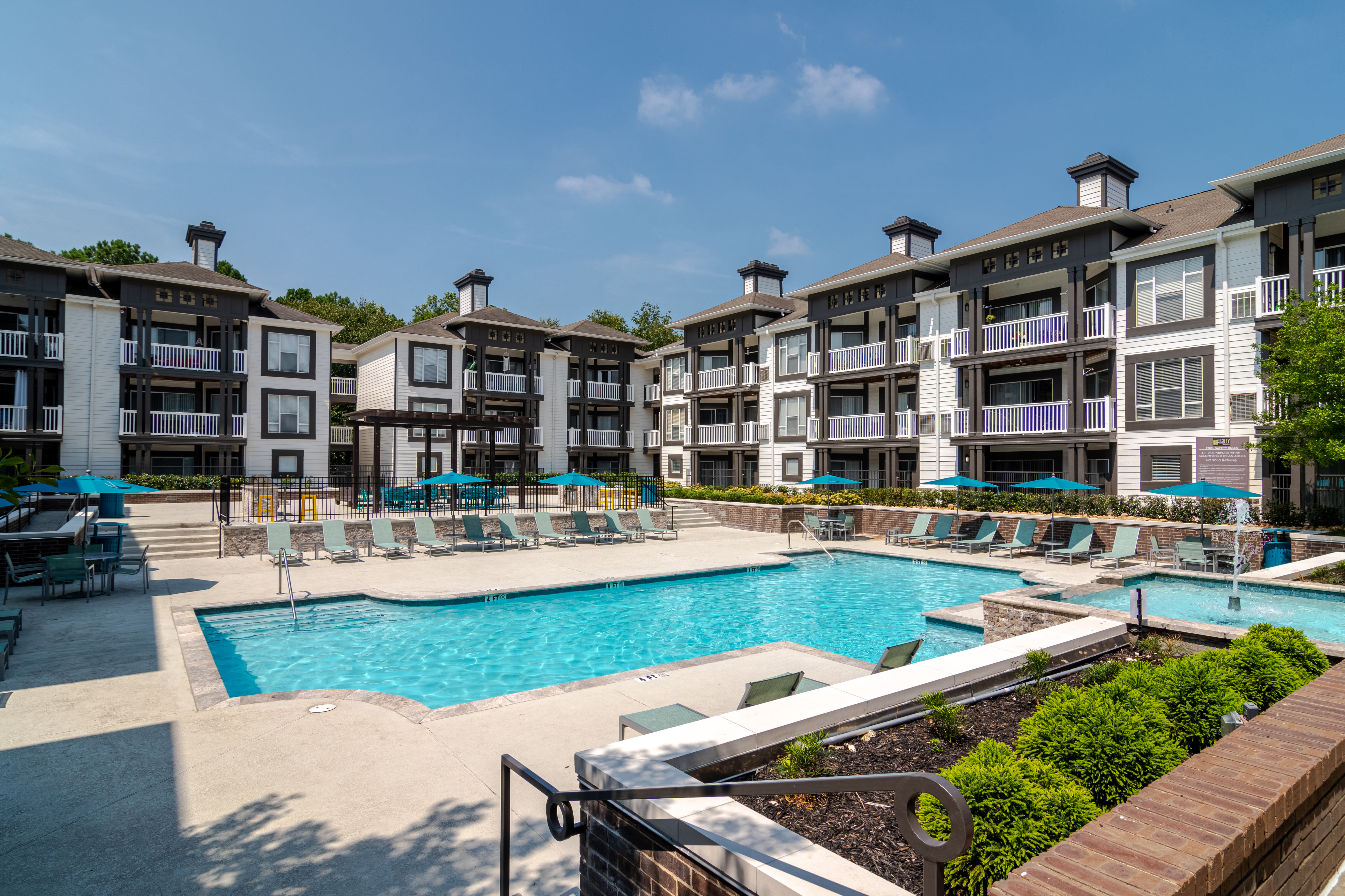 45Eighty Dunwoody Apartment Homes - 4580 Barclay Dr. - Dunwoody 2 of 6
