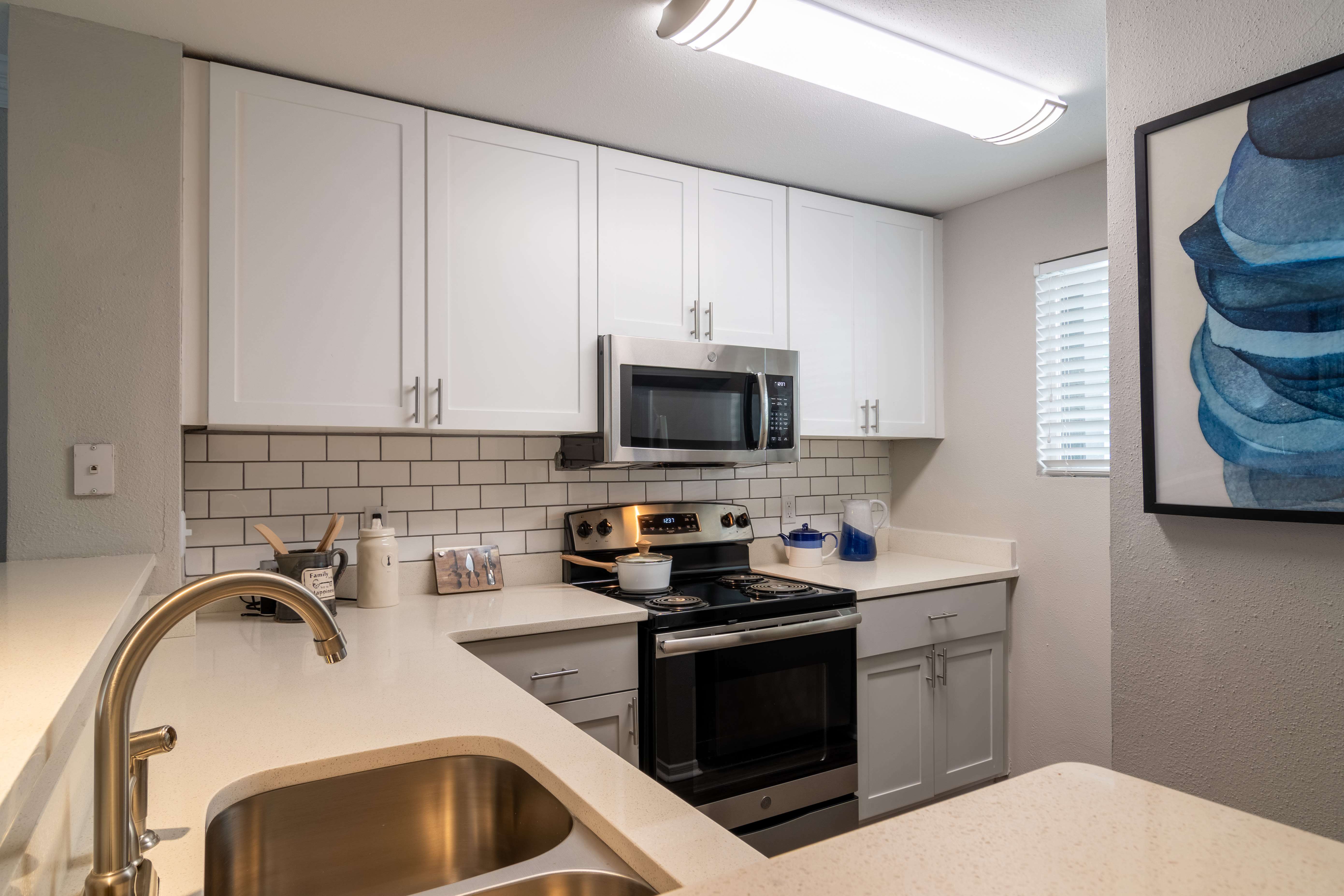 45Eighty Dunwoody Apartment Homes - 4580 Barclay Dr. - Dunwoody 3 of 6