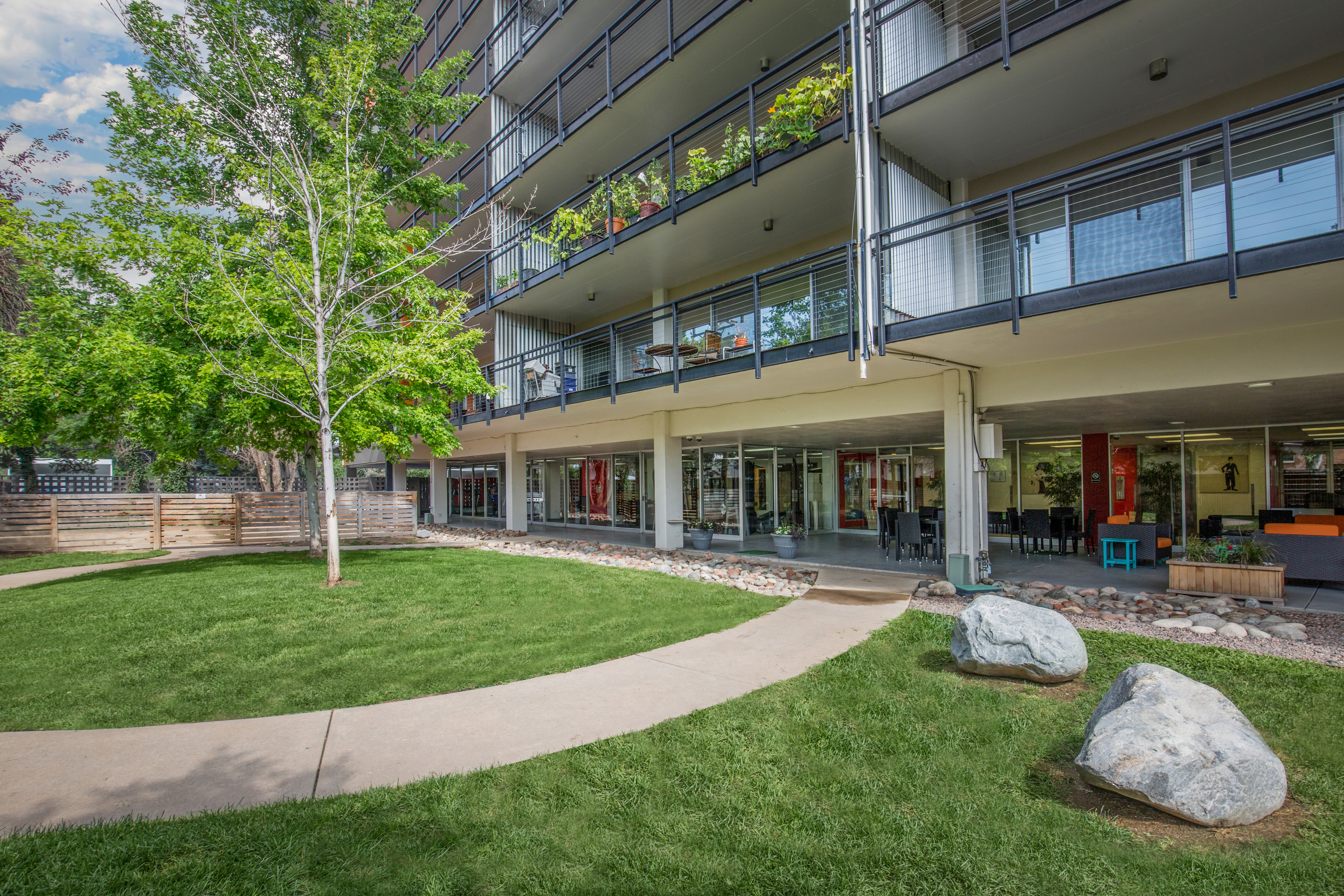 Wellshire Apartments 1 of 12