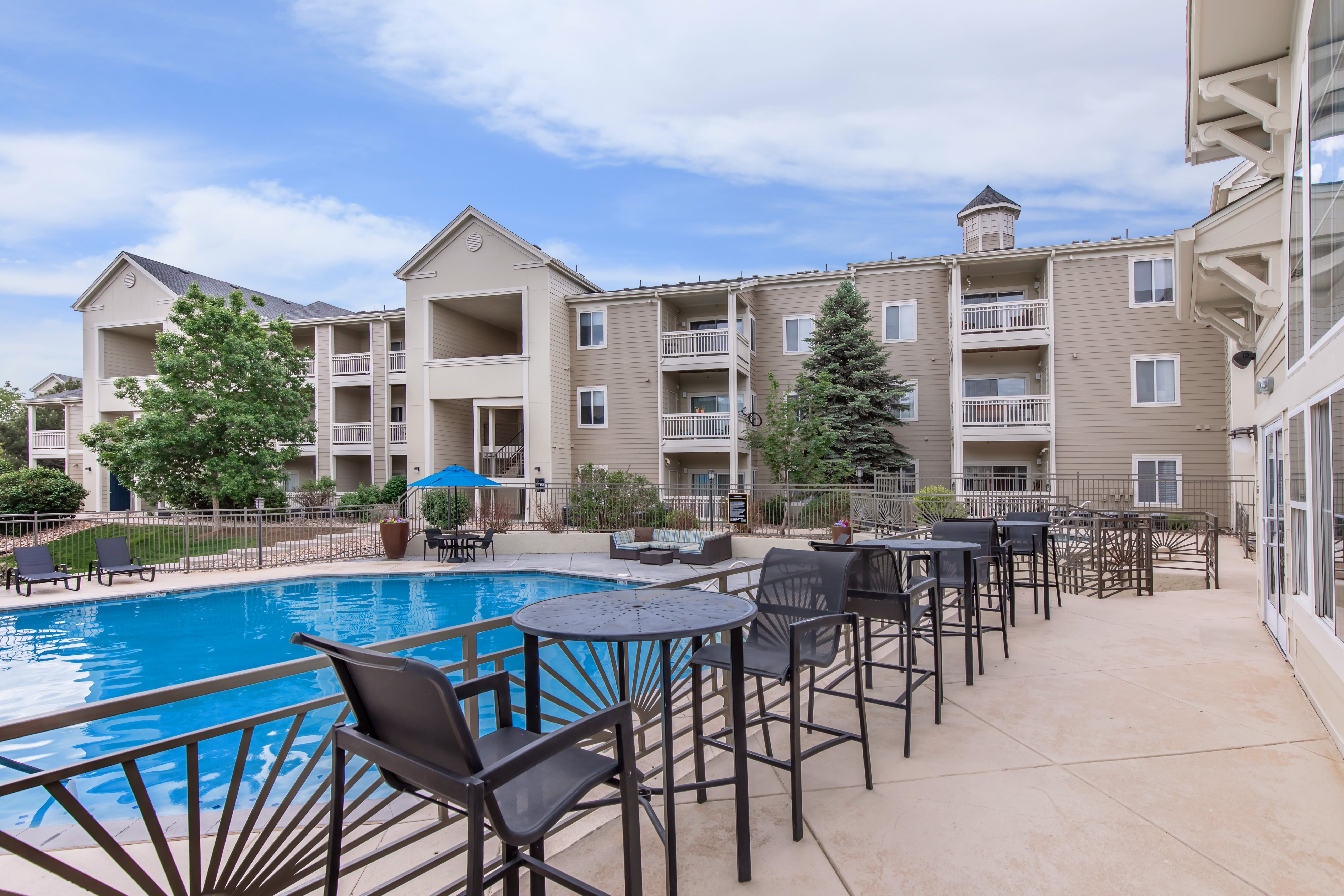 Pool at One Belmar Place (5 of 6)