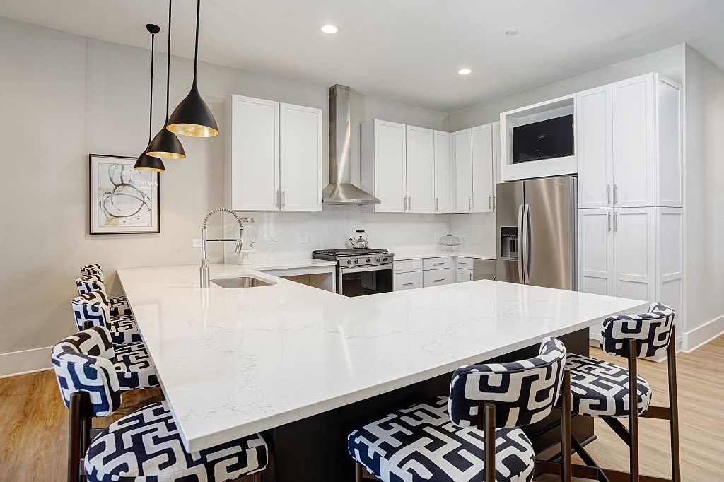 City Limits Apartments 4 of 12