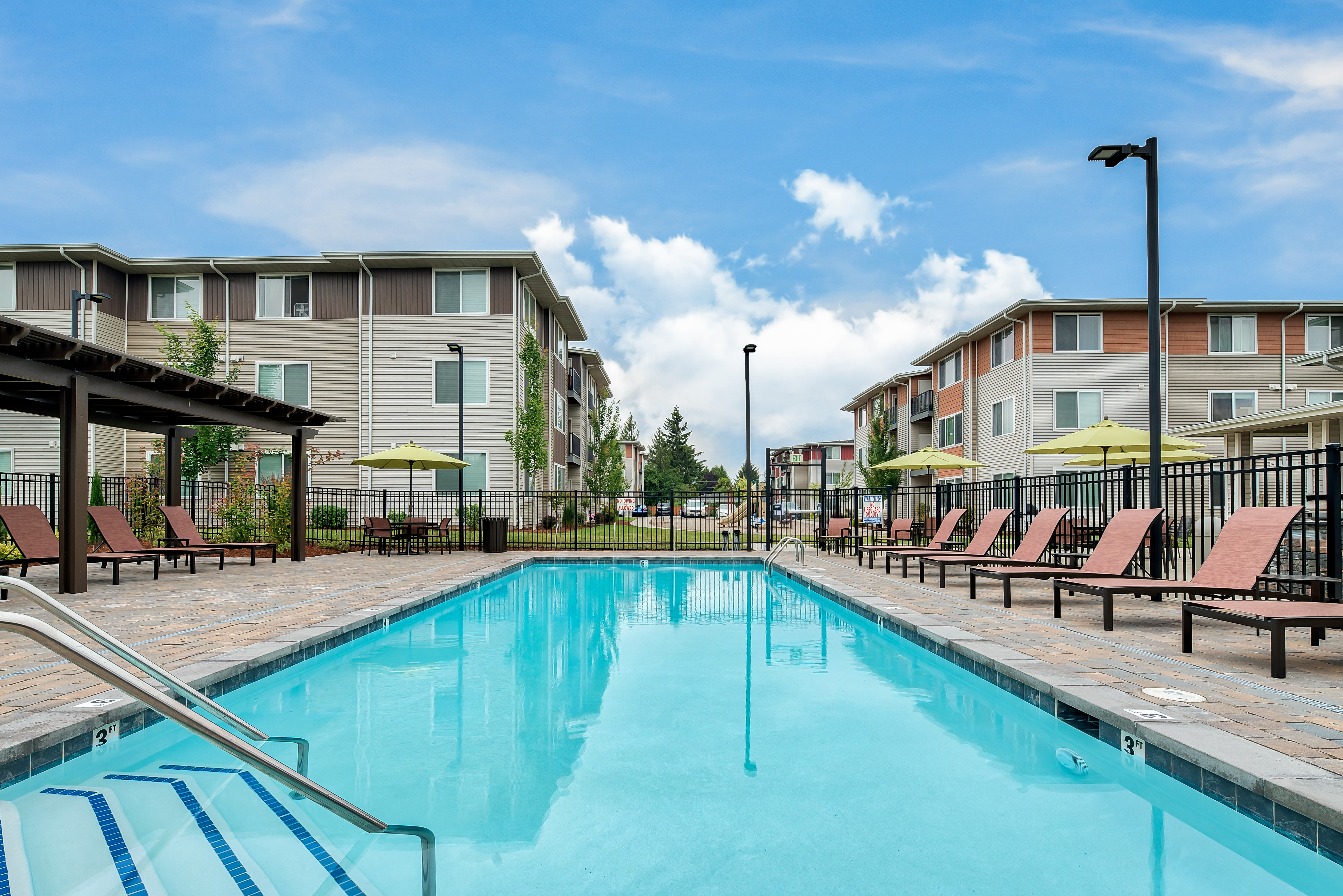 Ecco Apartments 3 of 8