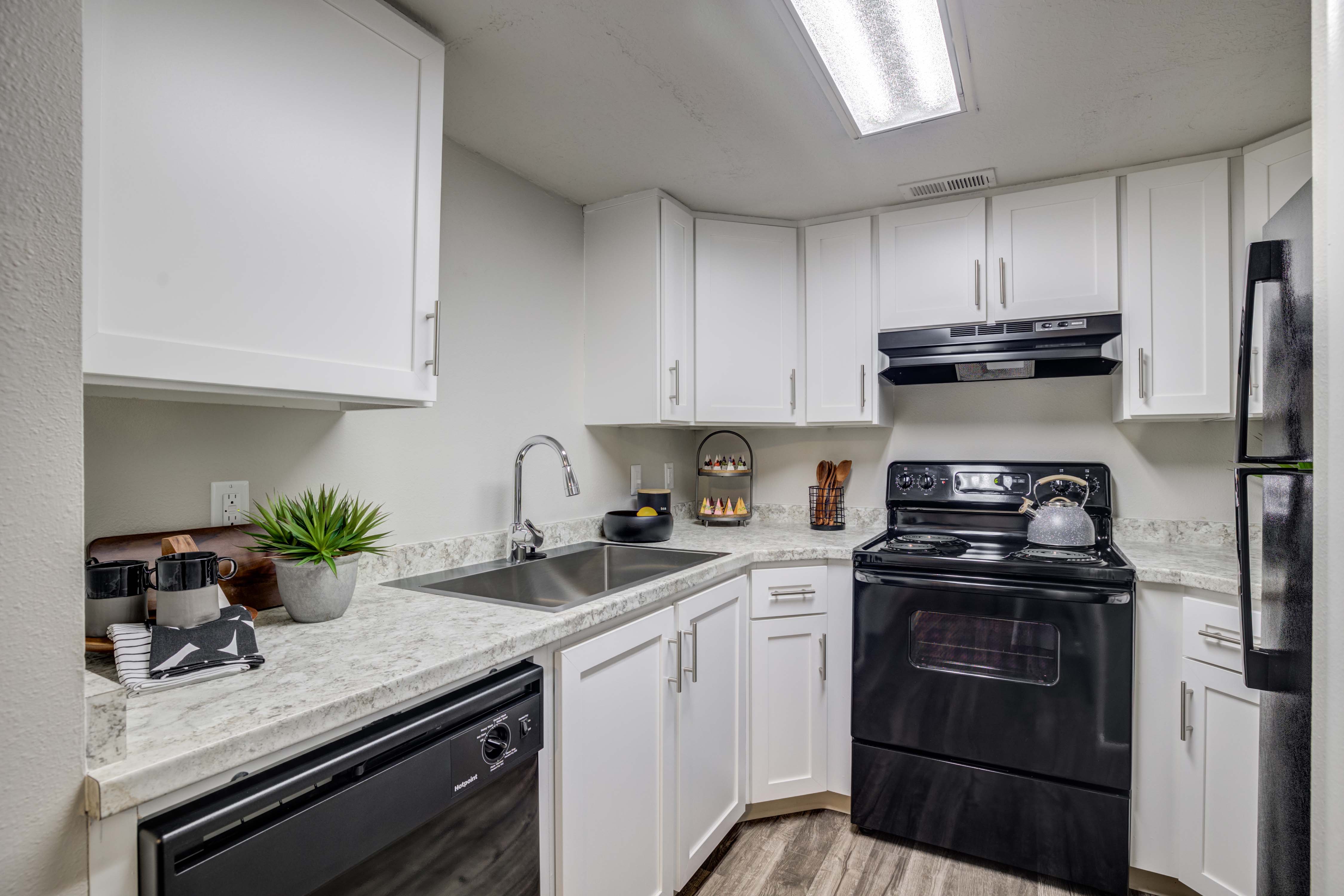 Cherry Creek Apartments 3 of 7