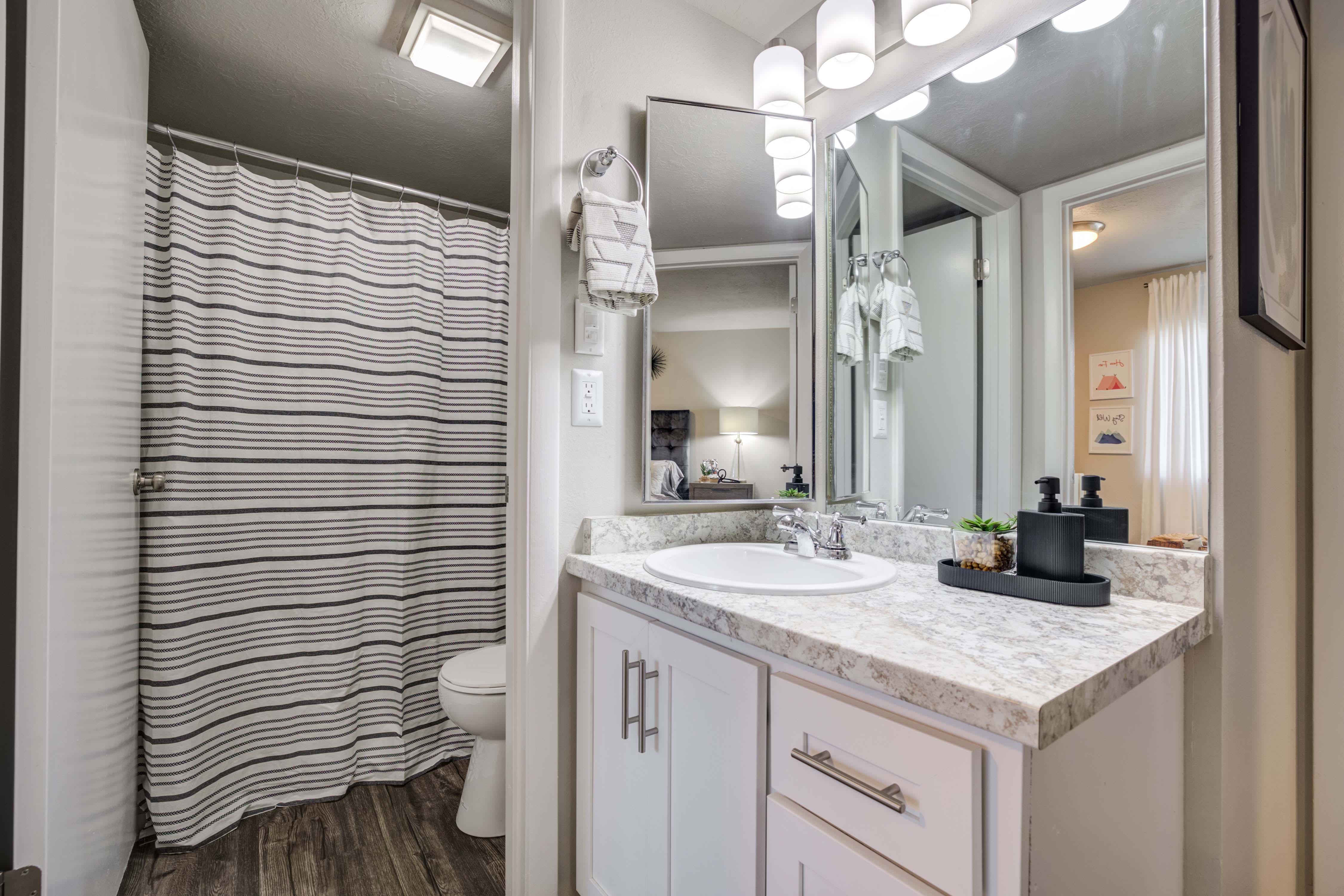 Cherry Creek Apartments 5 of 7