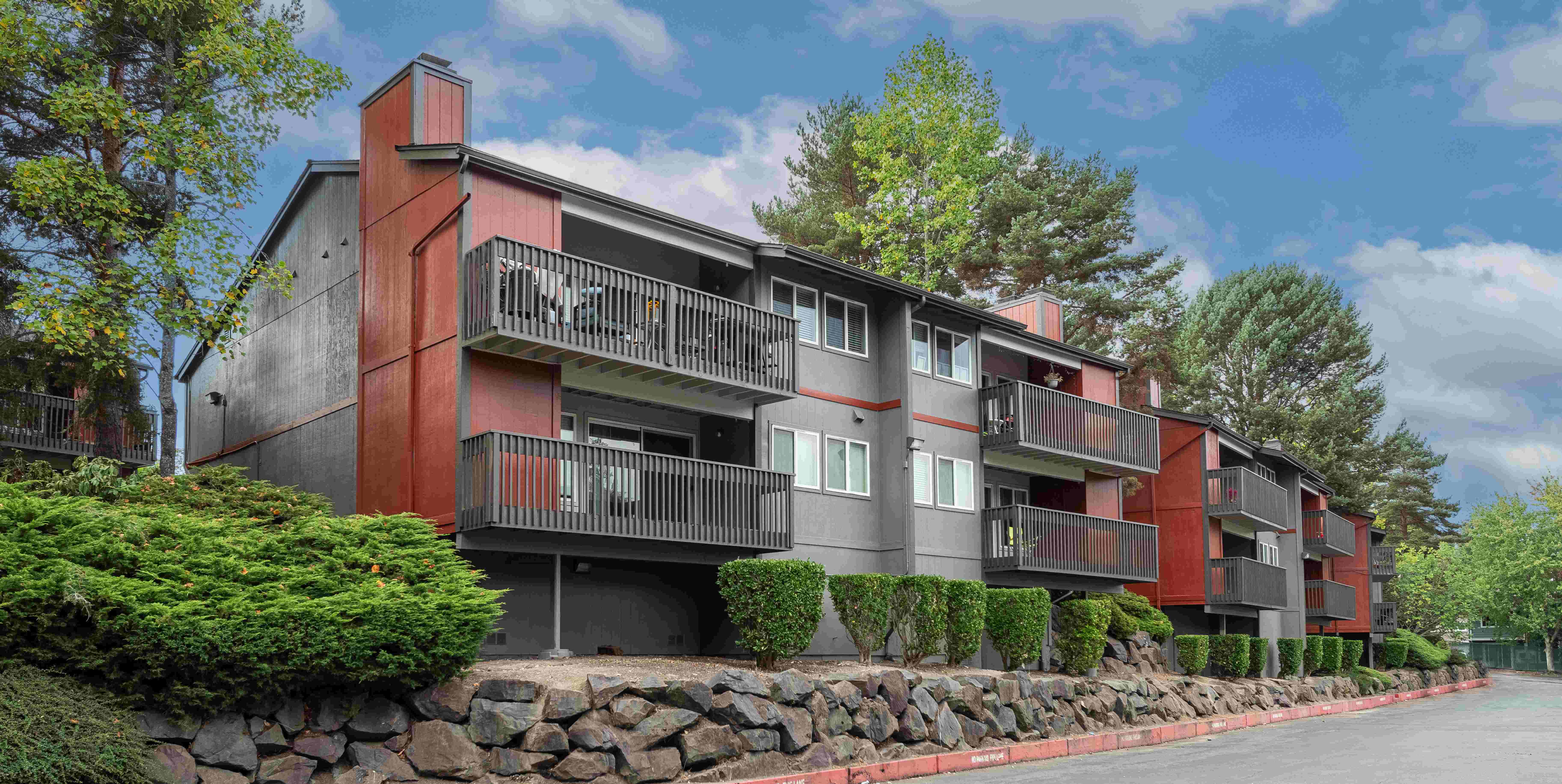 Exterior building at Alder Bellevue in Bellevue, Washington