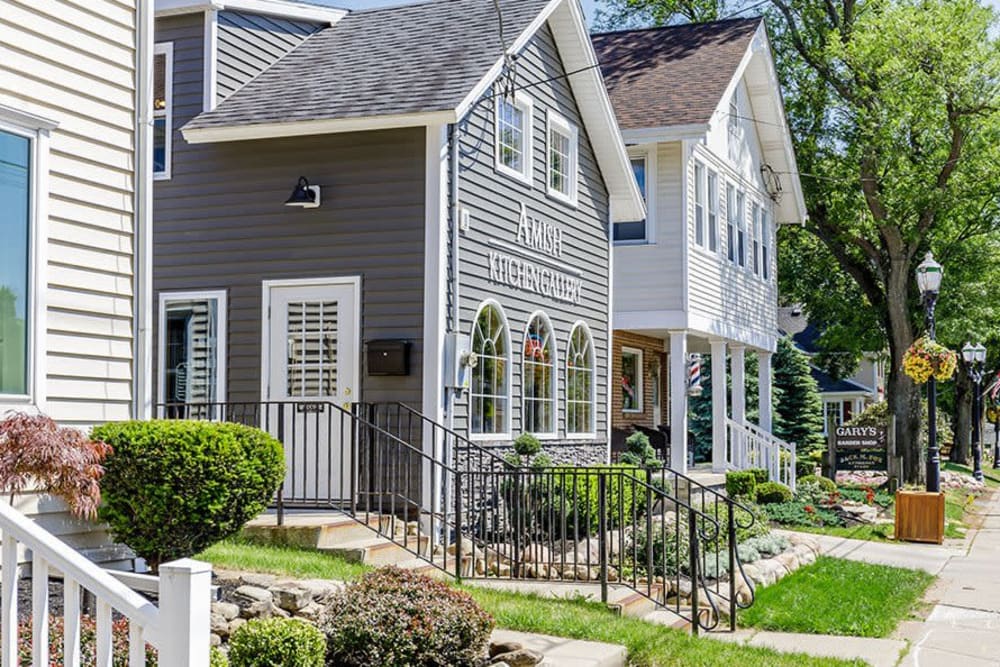 Apartment homes at Green Lake Apartments & Townhomes in Orchard Park, New York