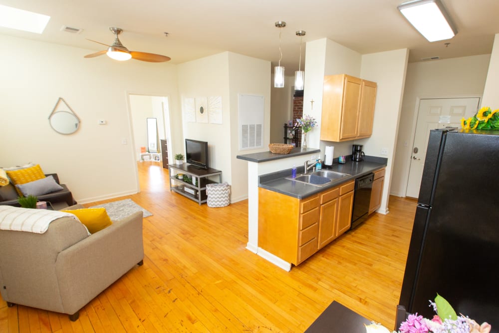 Open-concept living room at Columns in Bowling Green, Kentucky