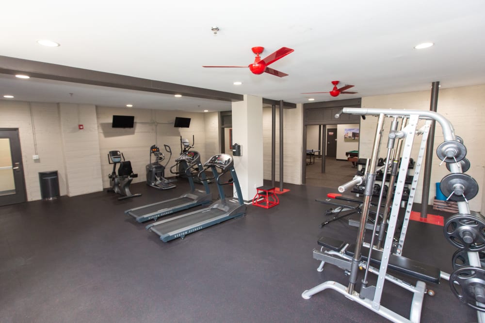 Well-equipped fitness center at Columns in Bowling Green, Kentucky