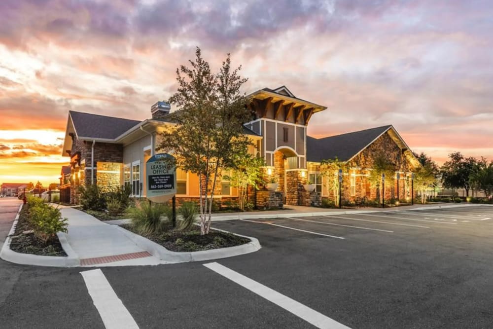 Exterior at sunset of Verso Luxury Apartments in Davenport, Florida