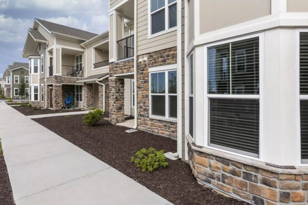 Exterior of Verso Luxury Apartments in Davenport, Florida