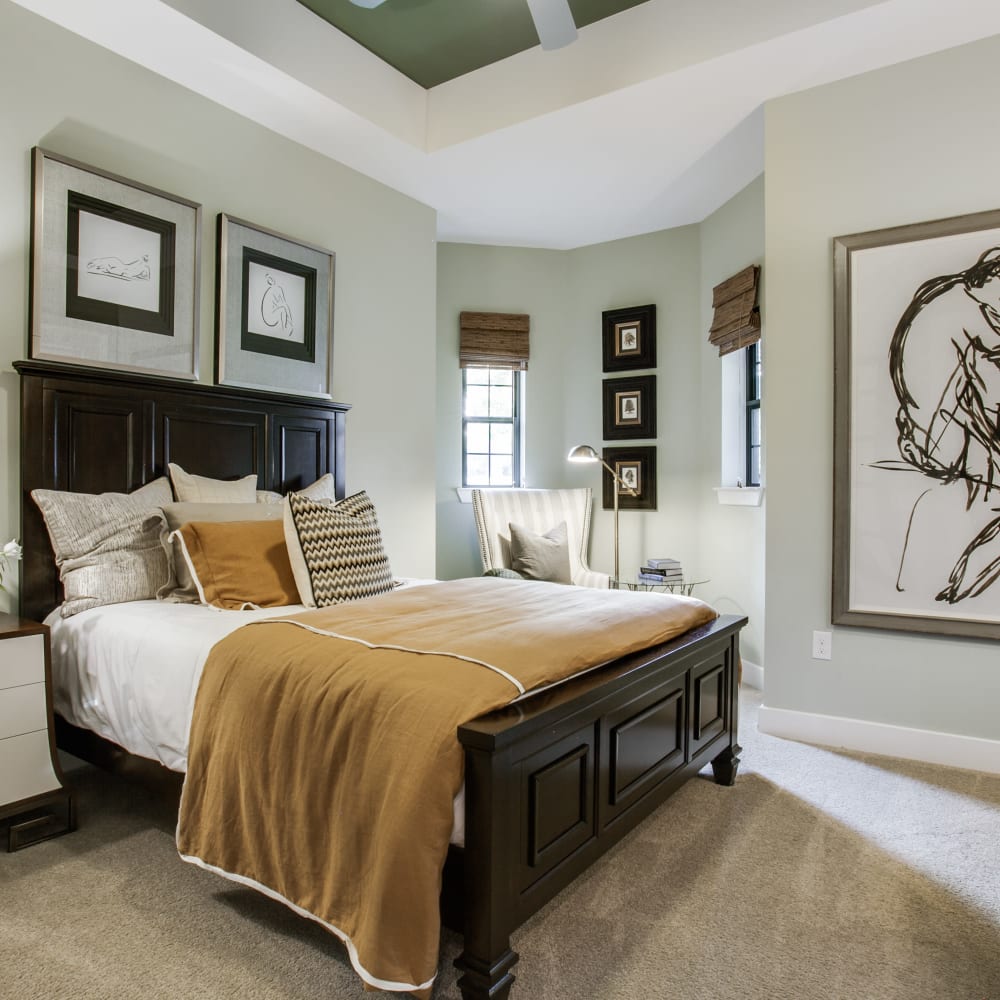 Large master bedroom at Cantabria at Turtle Creek in Dallas, Texas