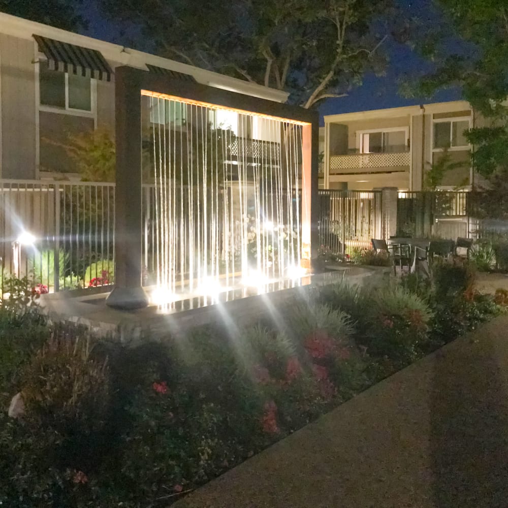 Stunning water feature at Halford Gardens Apartments in Santa Clara, California