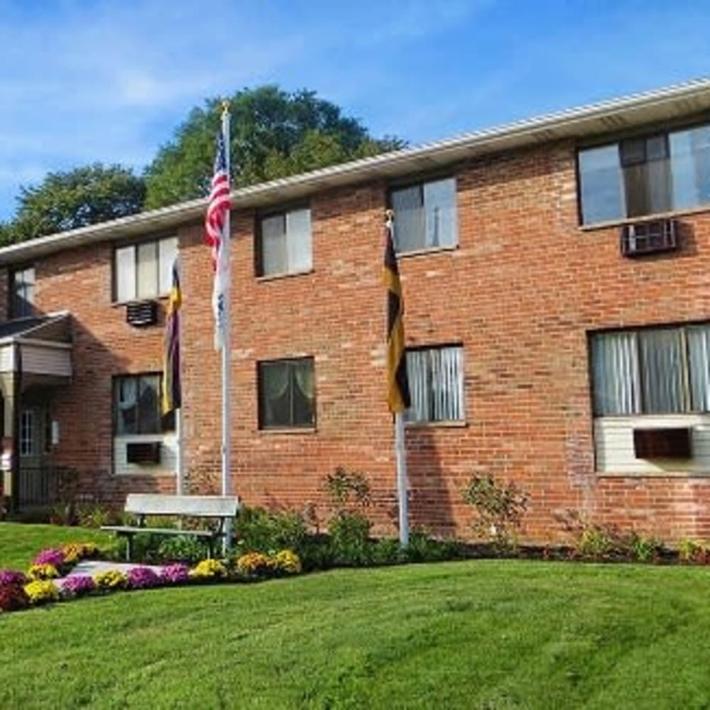 Exterior building at Parkway Manor Apartments in Irondequoit, New York