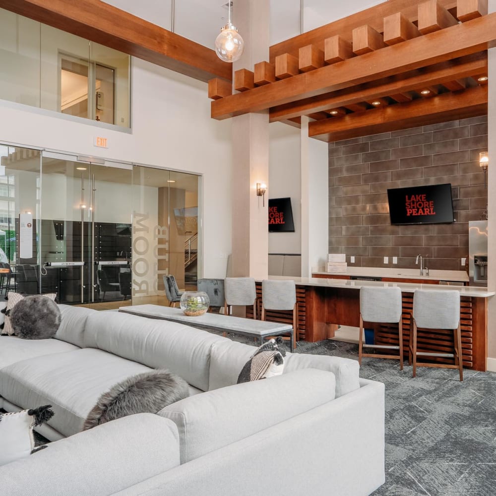 Leasing area in the lobby at Lakeshore Pearl in Austin, Texas