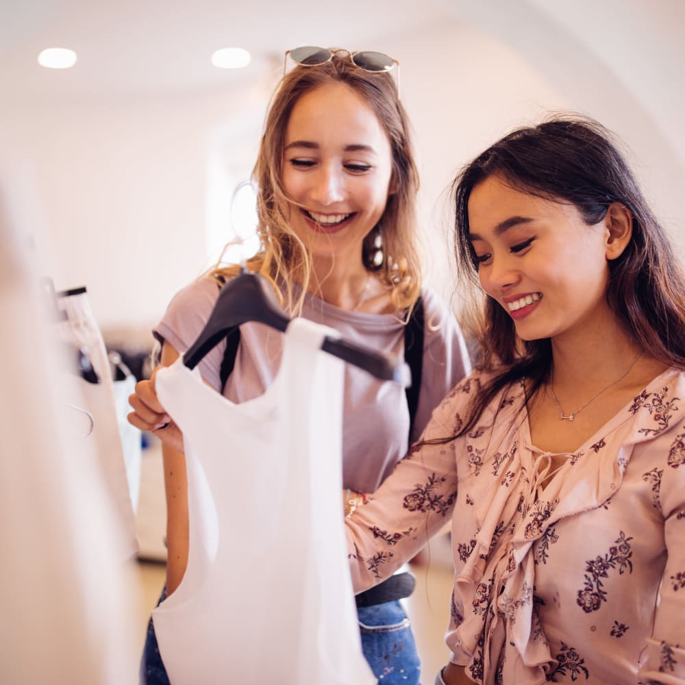 Shop and browse near 511 Meeting in Charleston, South Carolina