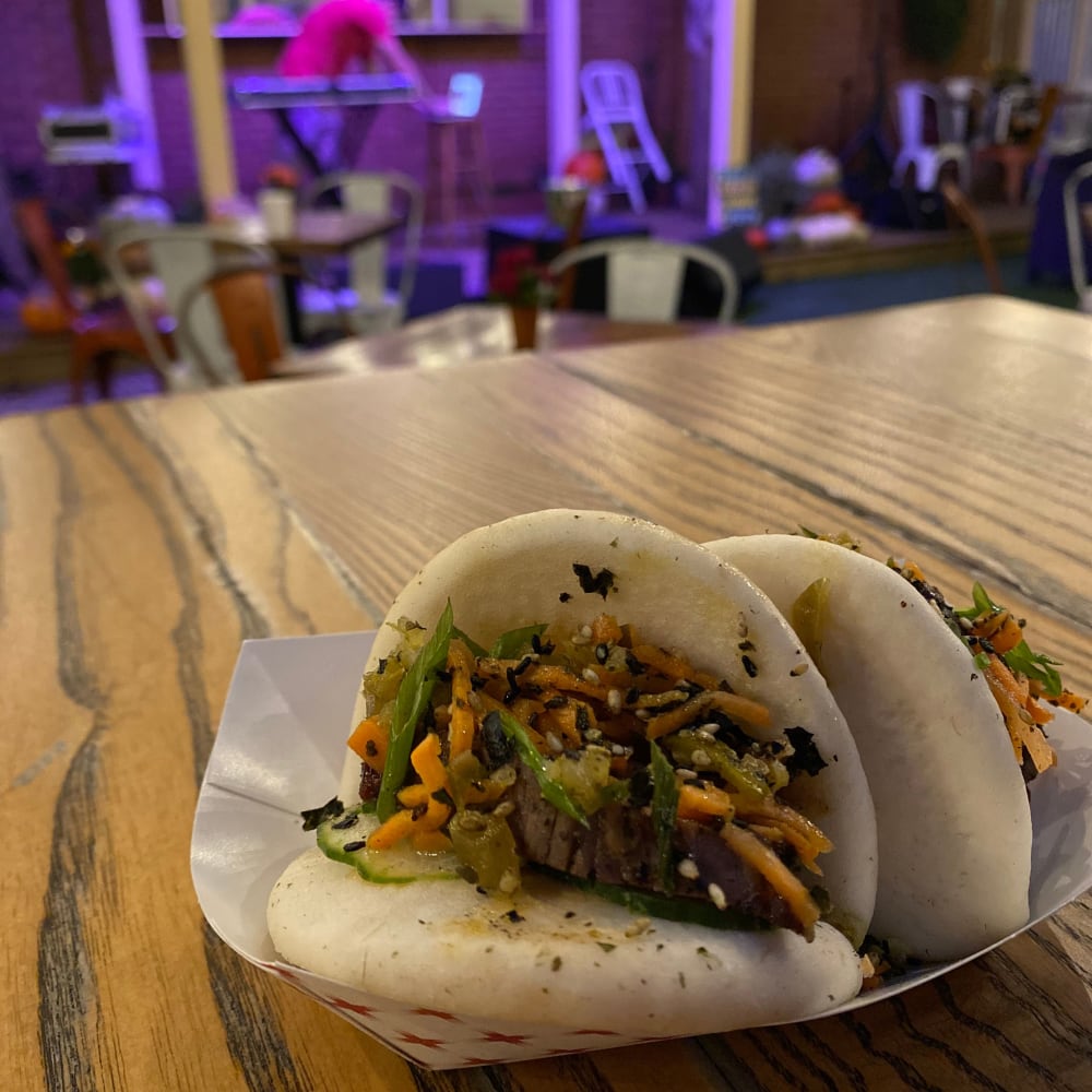 Delicious food from a local restaurant in Charleston, South Carolina near 511 Meeting