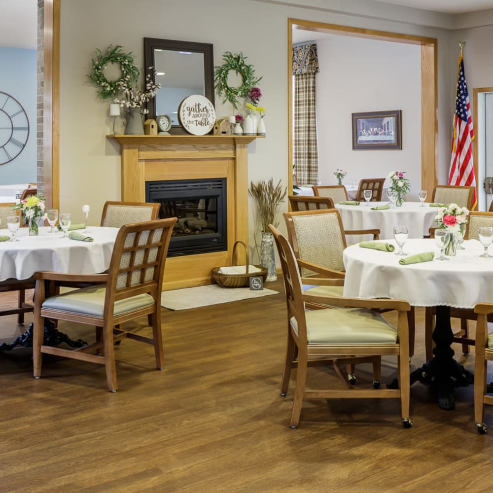 Dining area at Glenwood Place in Marshalltown, Iowa.