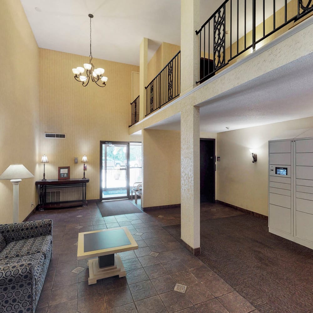 Warm and welcoming lobby interior at Oaks Braemar in Edina, Minnesota