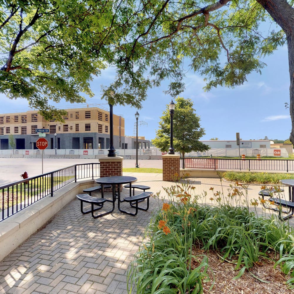 Courtyard with well-maintained landscaping at Oaks Hiawatha Station in Minneapolis, Minnesota