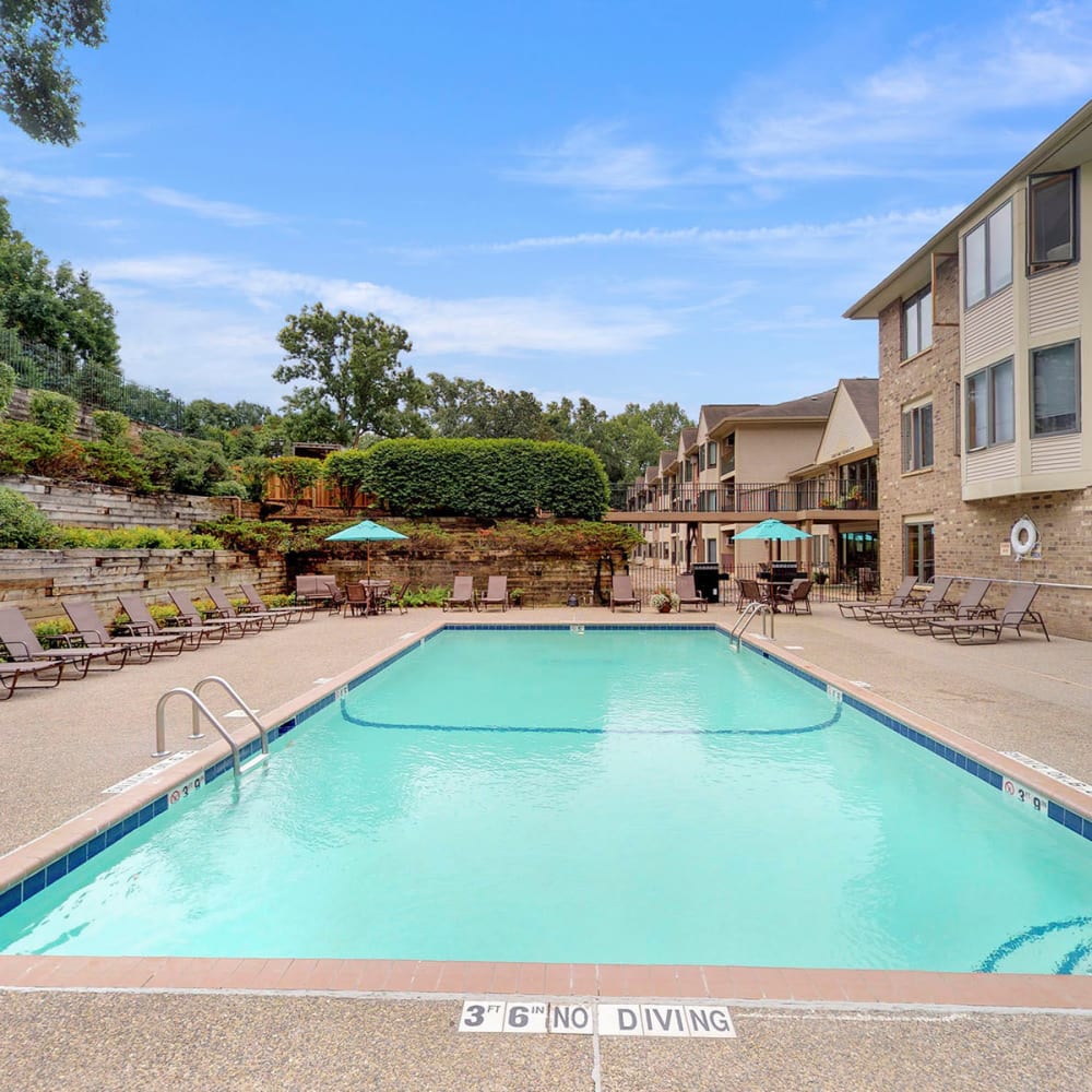 Plenty of lounge chairs around the pool at Oaks Vernon in Edina, Minnesota