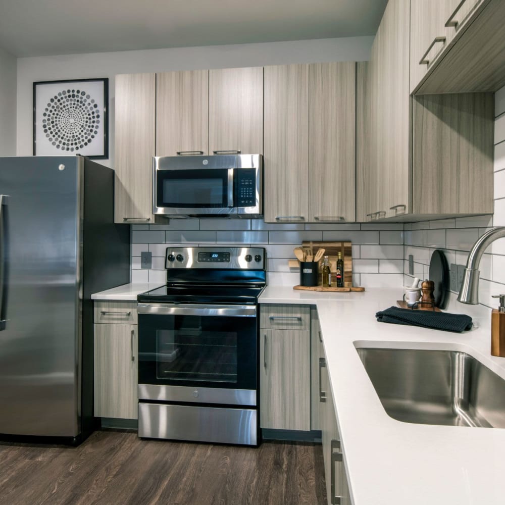 Updated kitchen amenities at Boulders Lakeview in North Chesterfield, Virginia